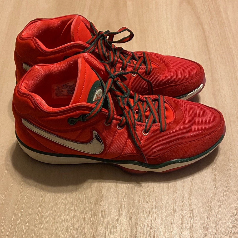 Nike Men's Red and Green Athletic Shoes